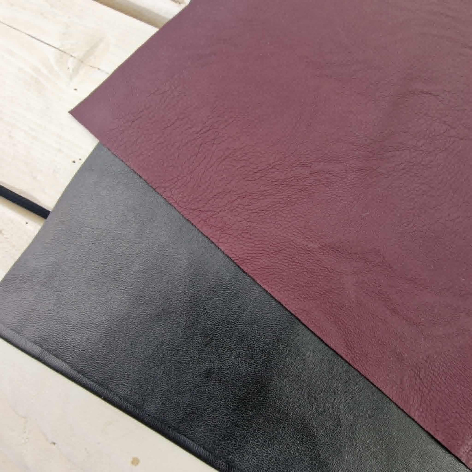 Paket mit Kunstleder (Skai) M.7