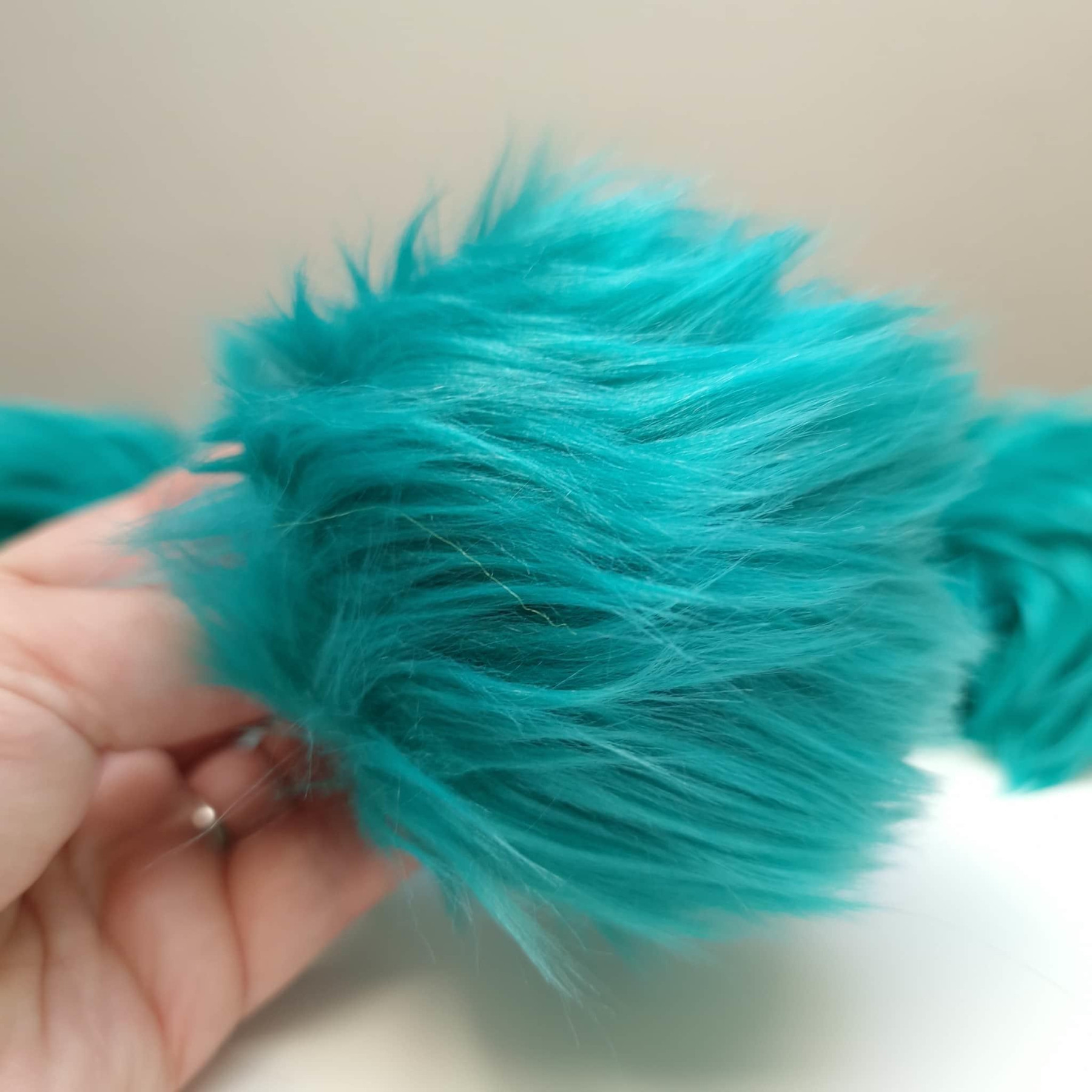 Kunstfell Pompon 12 cm - TRANSFORMATIVE TEAL