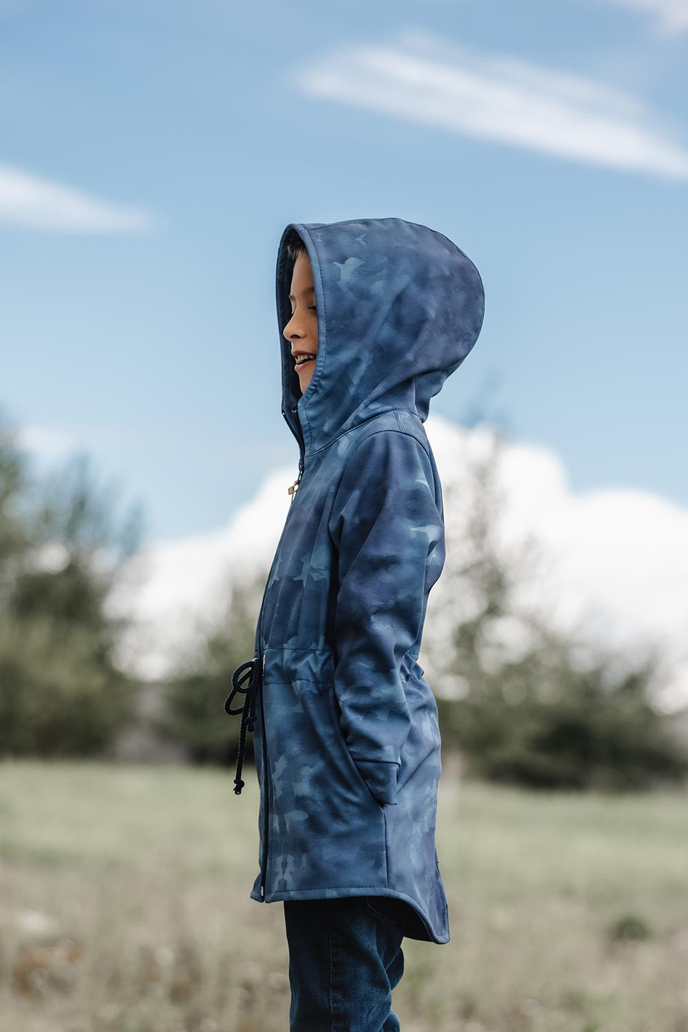 KINDERPARKA (ARIEL) - CAMOUFLAGE m. 2 / dunkelblau - Nähset