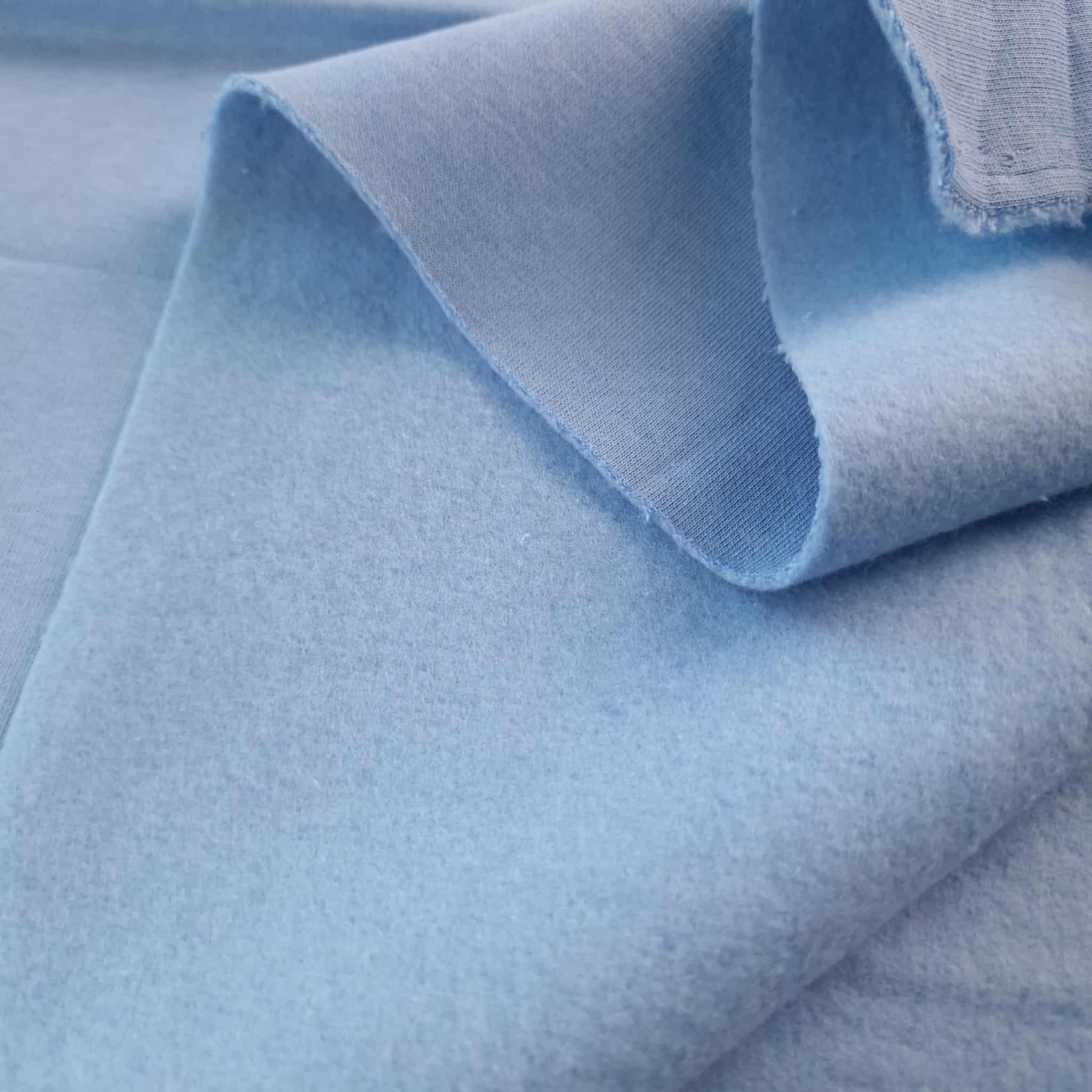 M-23 LIGHT BLUE  - silná teplákovina počesaná D300