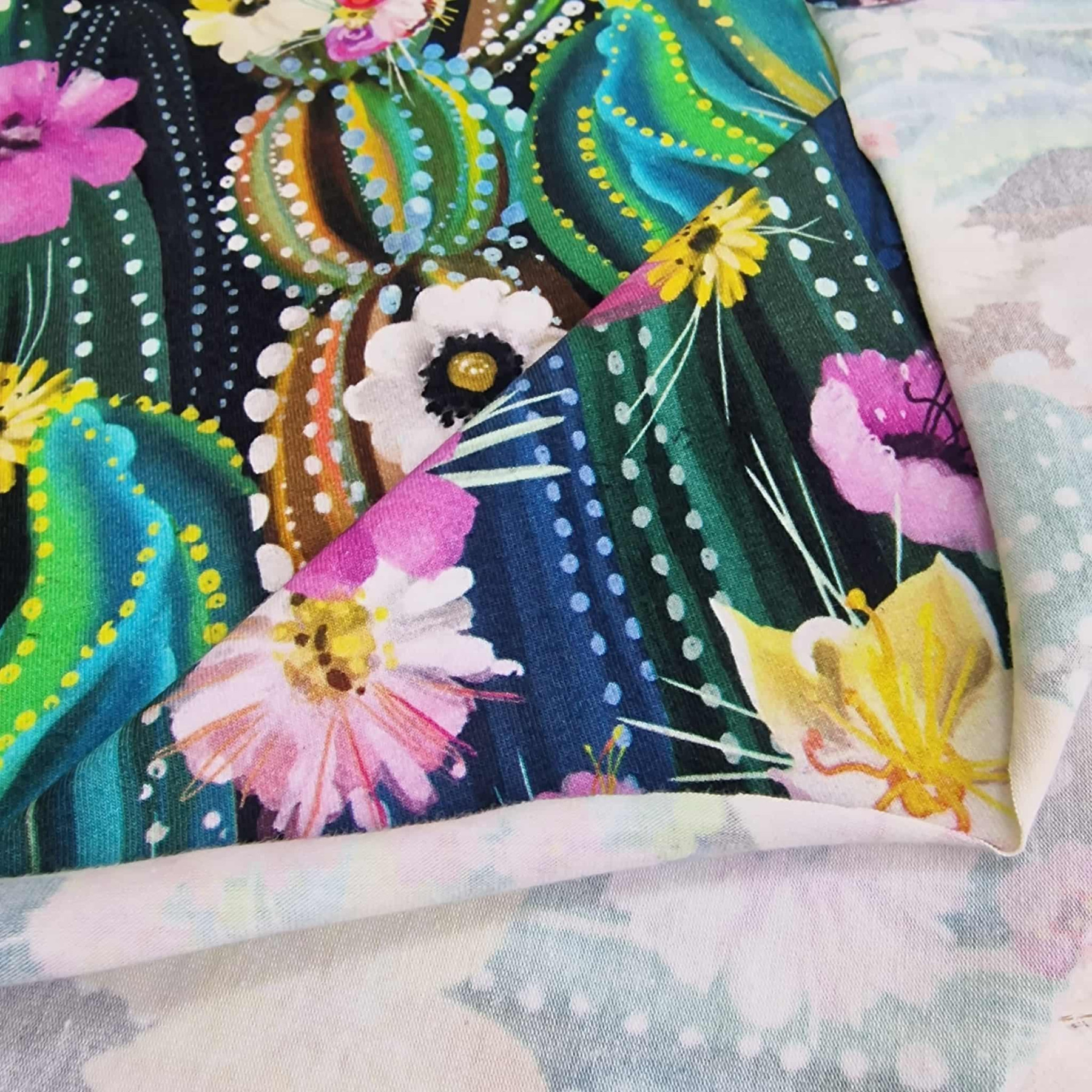 Kvetoucí kaktusy - single jersey