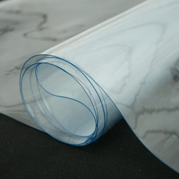 Hrubá fólie transparentní M (70cm x 100cm)