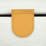 Malá kapsička z eko kůže  zakulacená  "Hand Made" - medová
