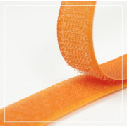 Suchý zip samolepící 20mm oranžový komplet