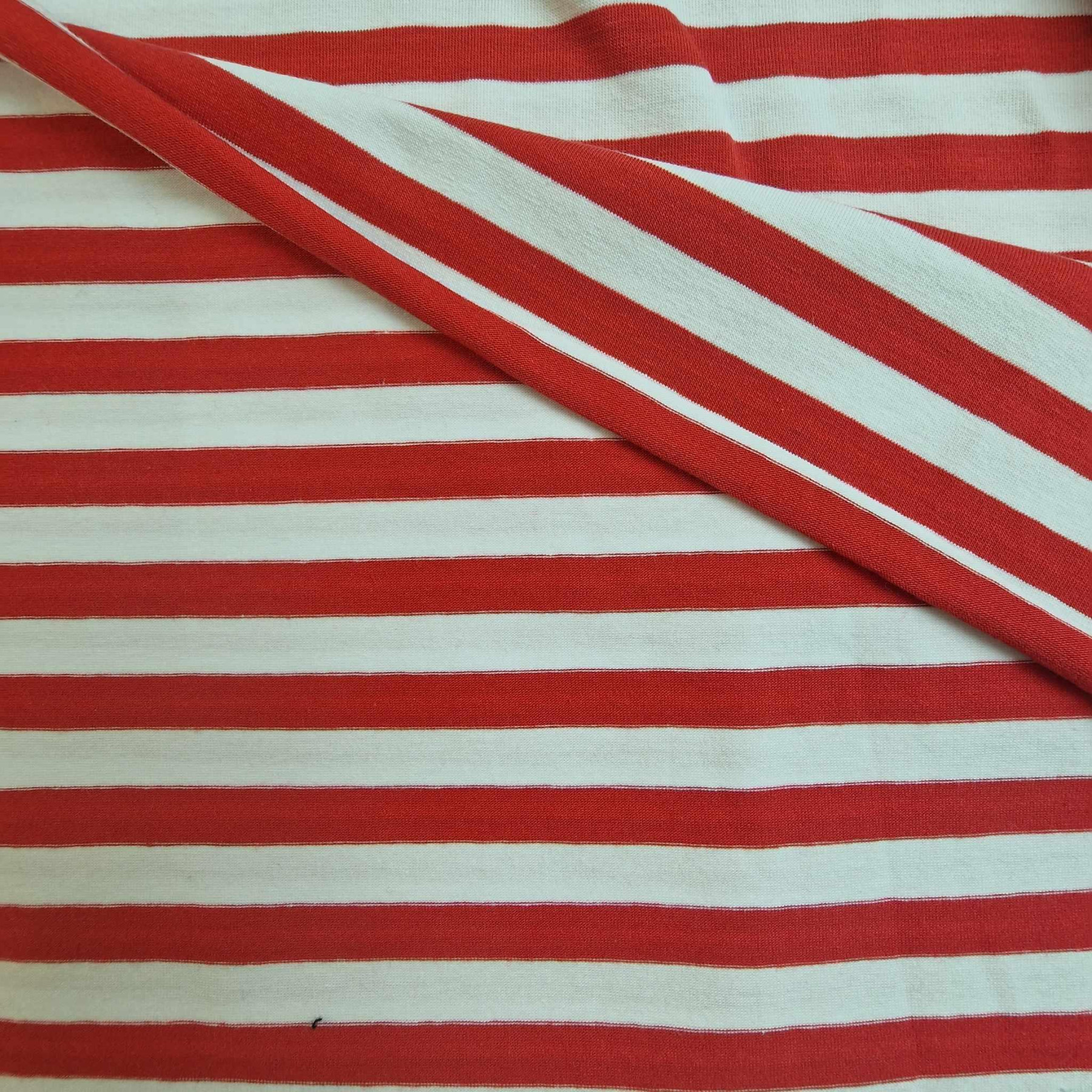 PASKI BIAŁO-CZERWONE 1CM X 1CM - dzianina t-shirt z elastanem TE210