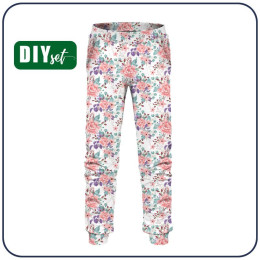 DZIECIĘCE SPODNIE DRESOWE (LYON) - KWIATY DZIKIEJ RÓŻY wz. 1 (KWITNĄCA ŁĄKA) - dzianina pętelkowa