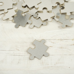 Metka z eko skóry puzzel - srebrny