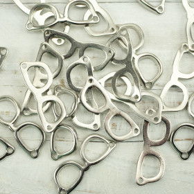 Zawieszka metalowa okulary - srebrna