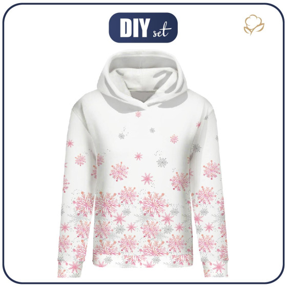 BLUZA DAMSKA (POLA) CLASSIC Z KAPTUREM - RÓŻOWE ŚNIEŻYNKI wz. 2 - dzianina pętelkowa