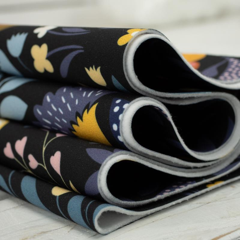 FOLK BUTTERFLIES / black - softshell