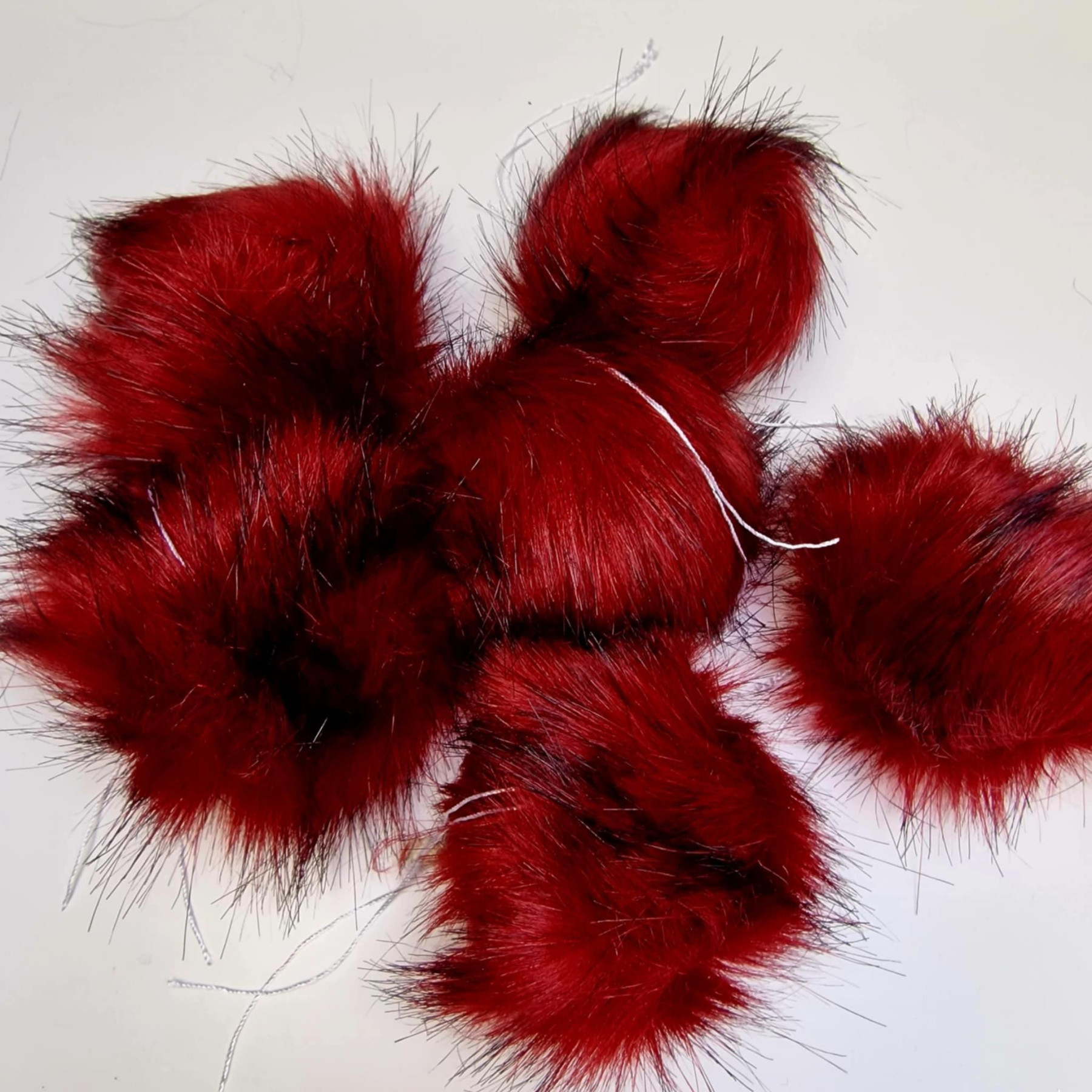 Eco fur pompom 12 cm - MAROON