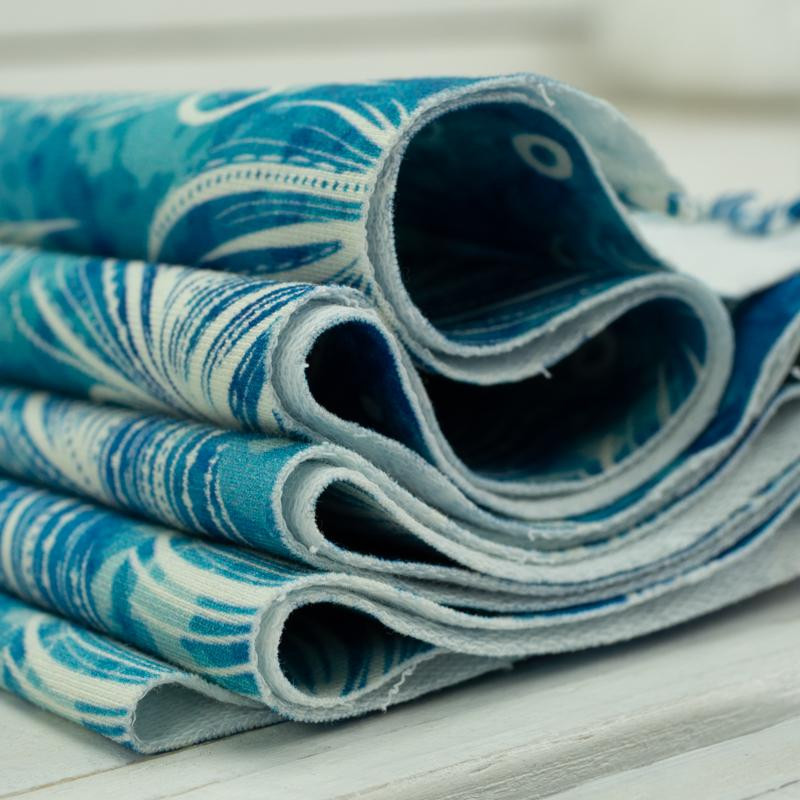 BLUE FEATHERS - looped knit