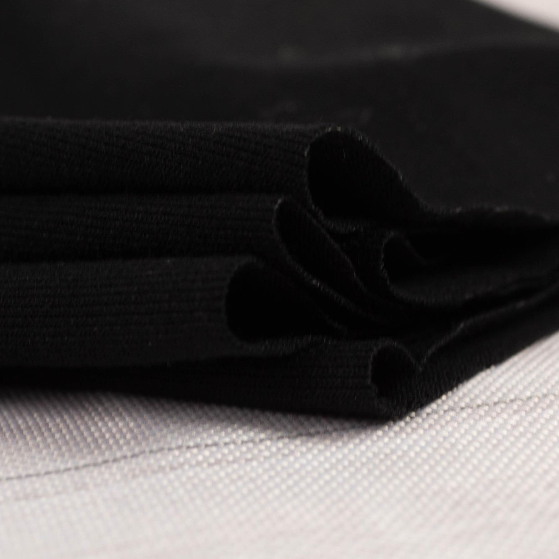 W-23 BLACK - viscose jersey 210g