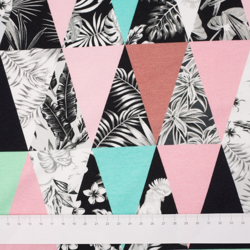 FORREST TRIANGLES - looped knit SP250