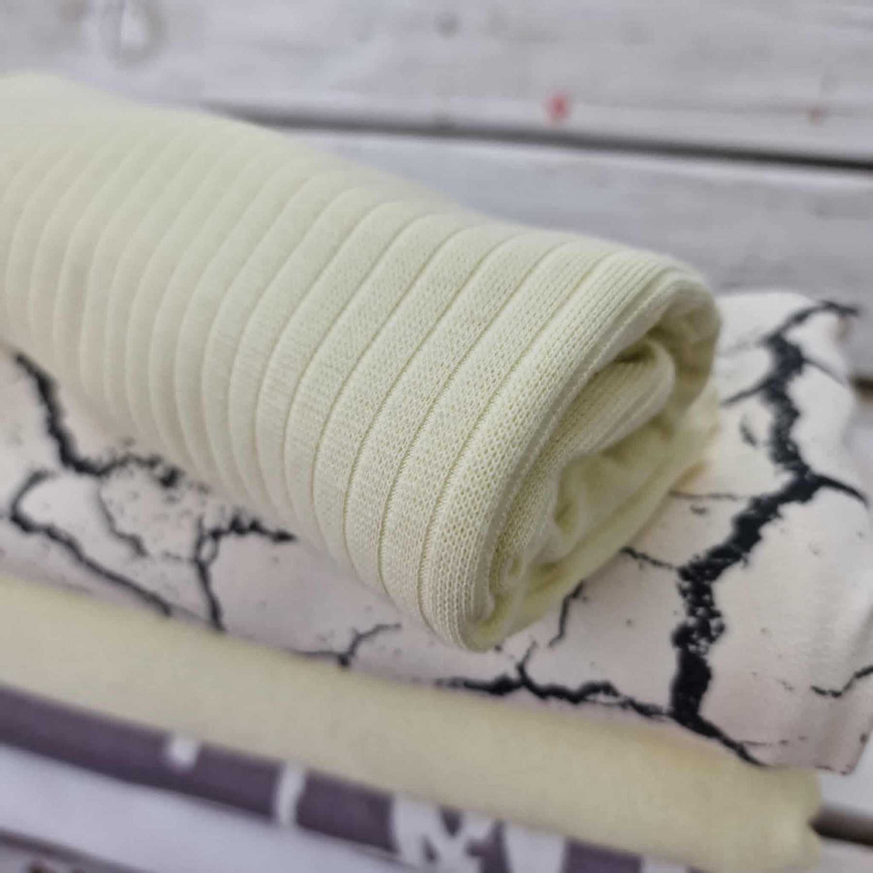 Fabric bundle PAT. 37 - looped knit fabric