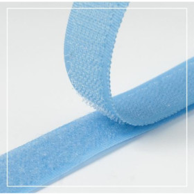 Suchý zip samolepící  20mm azurový pudrový komplet.351