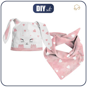 DĚTSKÁ ČEPICE A ŠATKA (BUNNY) - KRÁLÍČEK / srdce - Sada šití