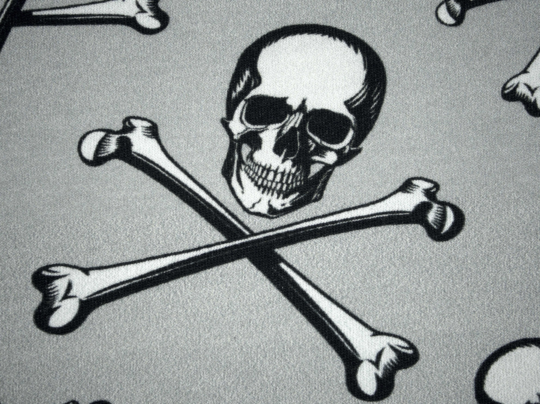 Skulls and bones - looped knit SP250