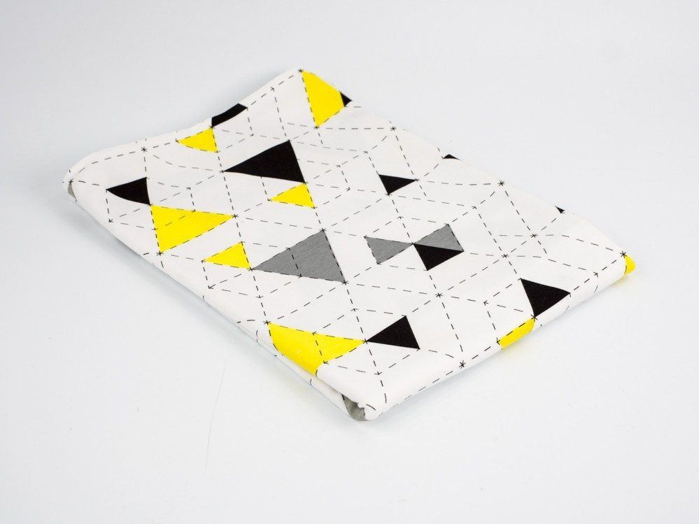 GEOMETRIC TRIANGLES YELLOW 2 / white - single jersey with elastane TE210