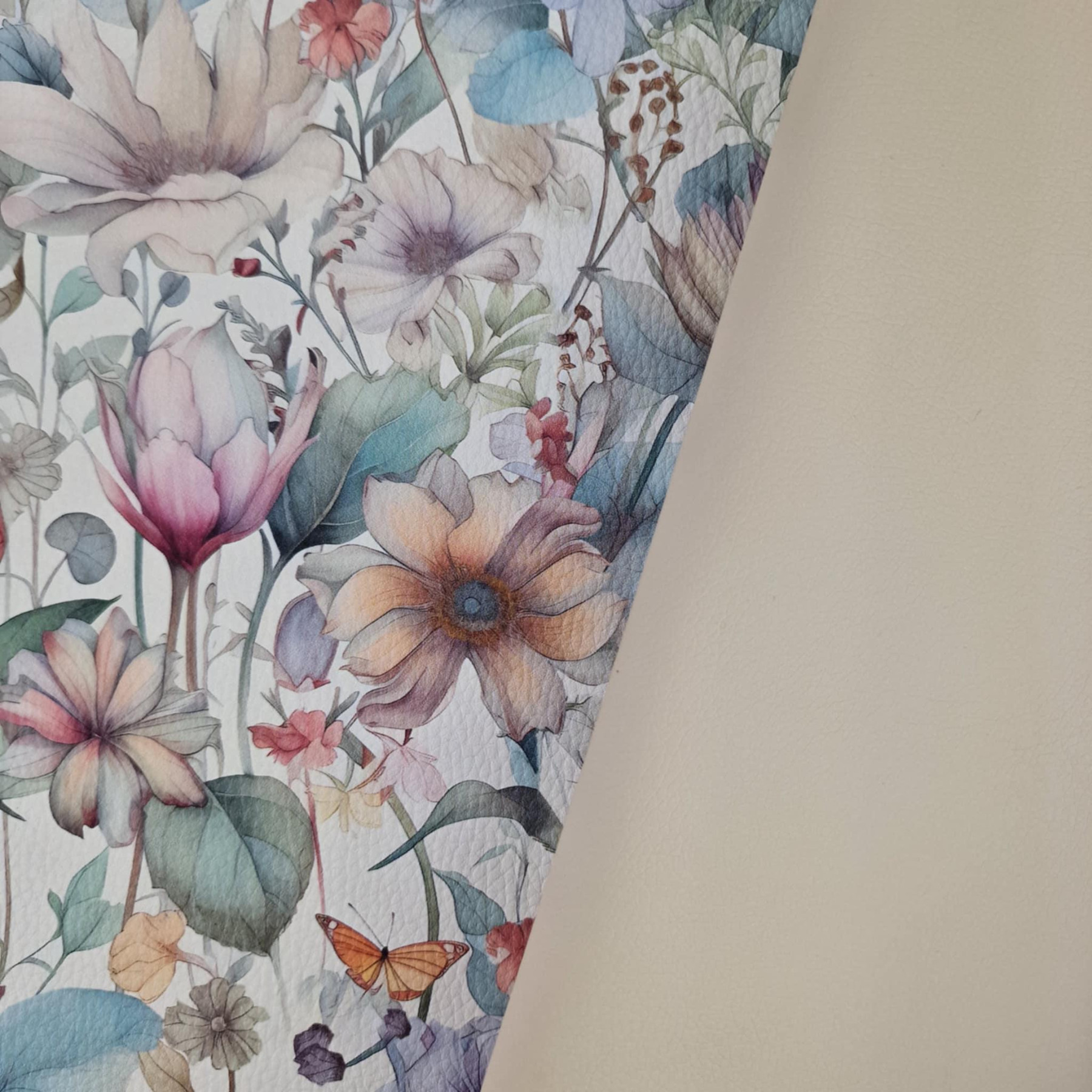 BEIGE (46 cm x 50 cm) - matte leatherette