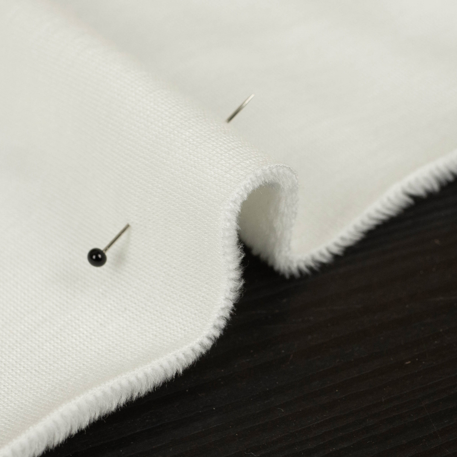 MINI LEAVES AND INSECTS PAT. 6 (TROPICAL NATURE) / white - brushed knit fabric with teddy / alpine fleece
