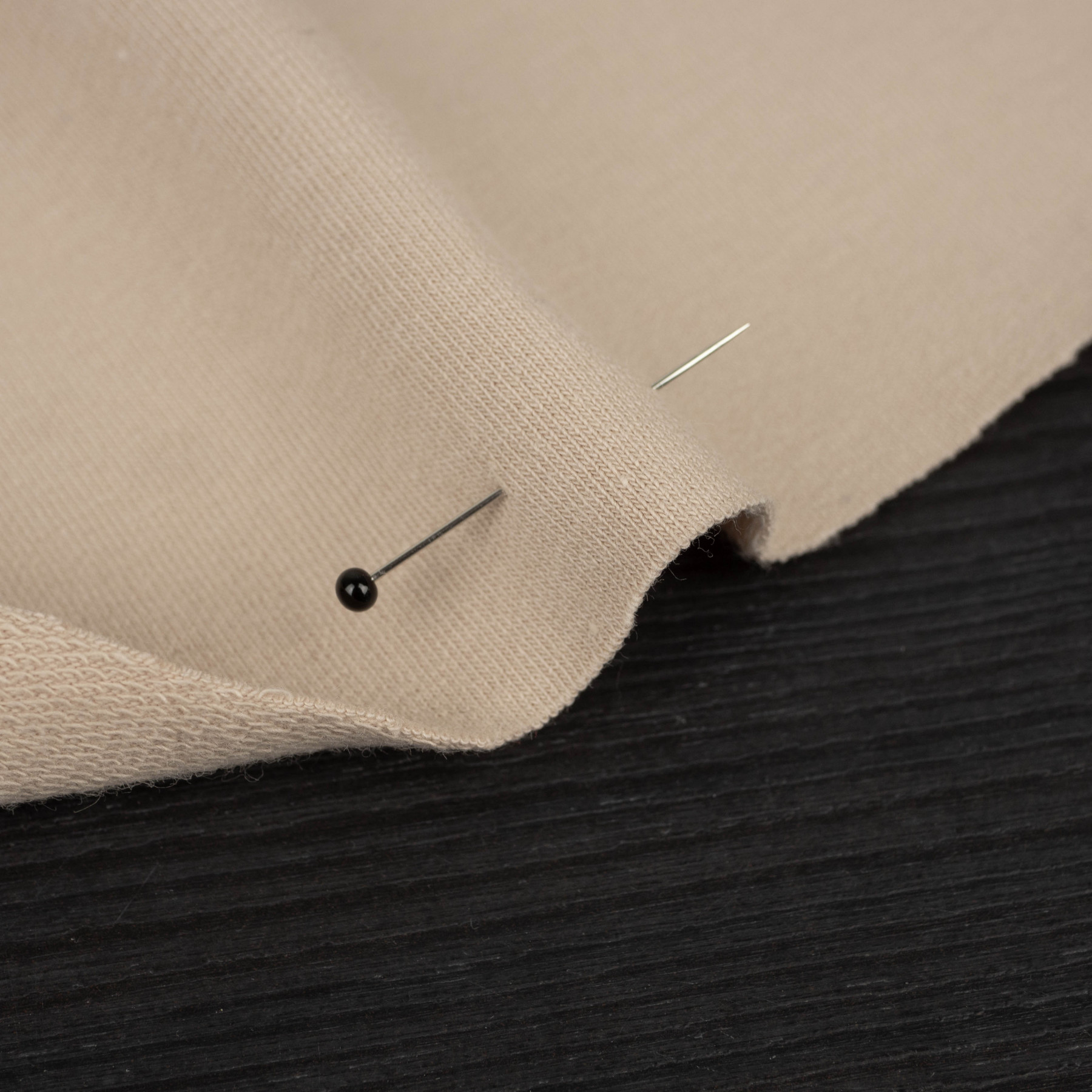 MEHNDI BLACK  / beige - looped knit fabric