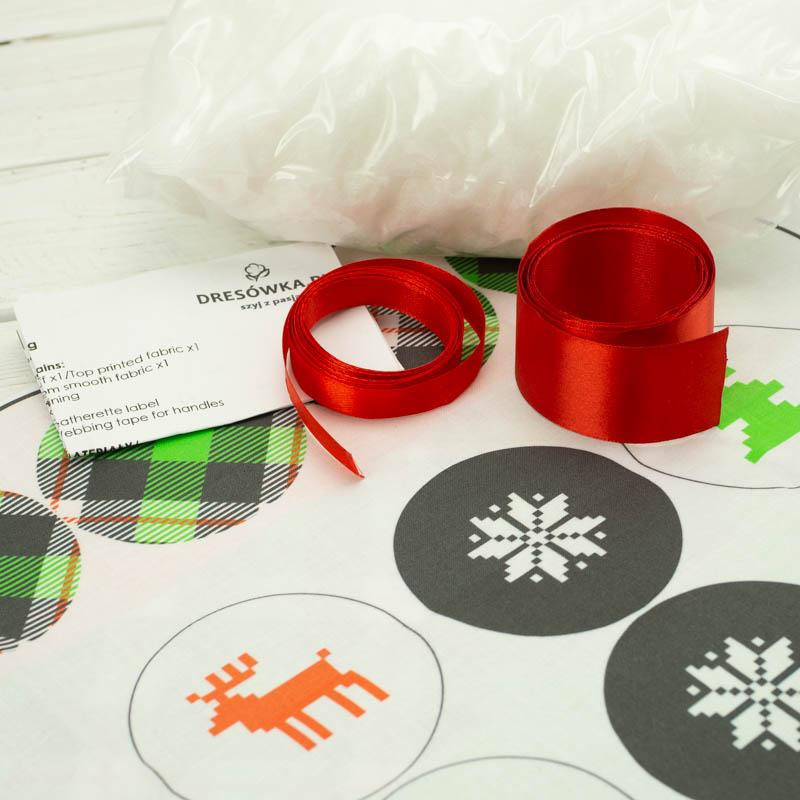 CHRISTMAS WREATH -  ALPINE FLOWER WHITE / black - sewing set