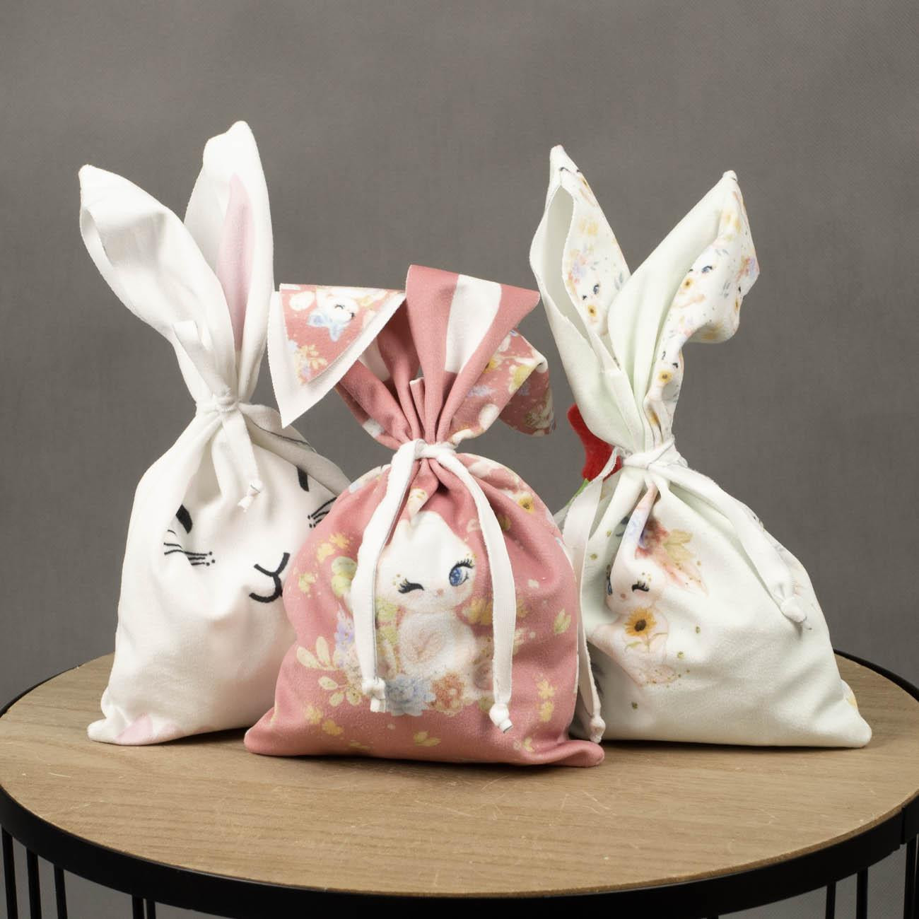 Gift pouches - BUNNIES IN BASKETS - sewing set