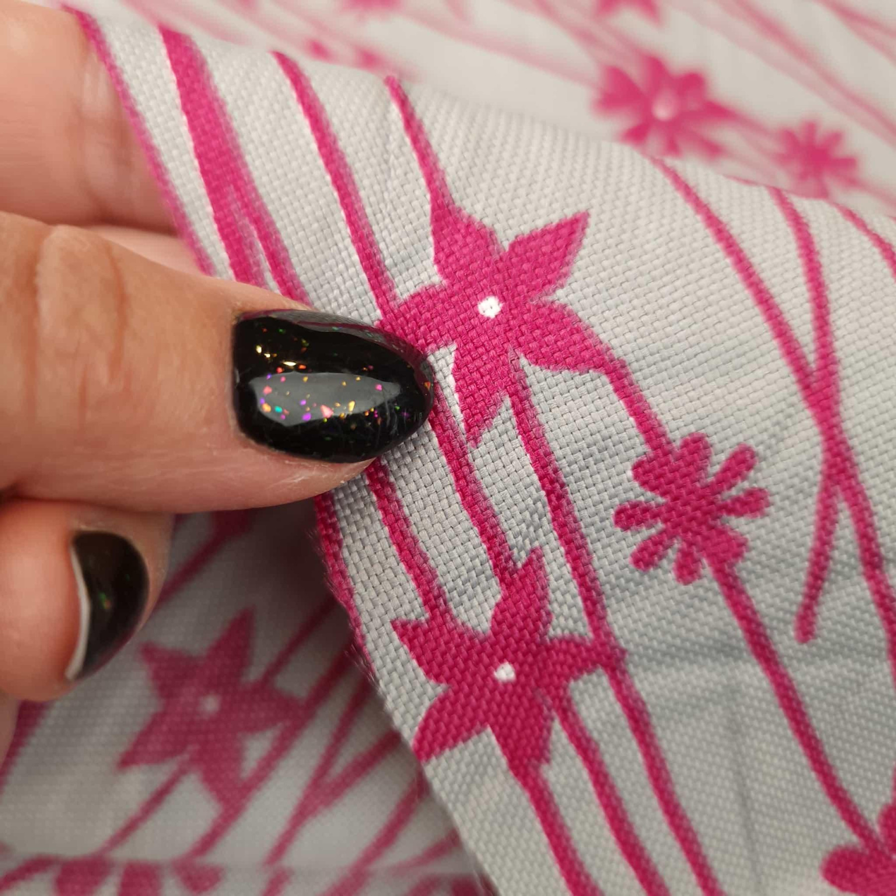 Waterproof woven fabric - PINK FLOWERS / gray