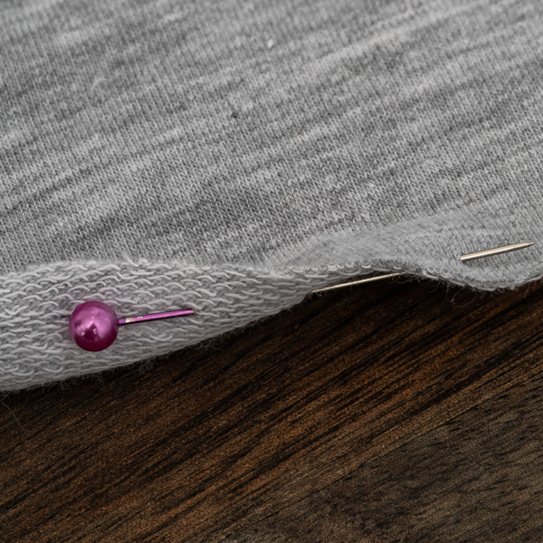 PANSIES (BLOOMING MEADOW) / melange light grey - looped knit fabric