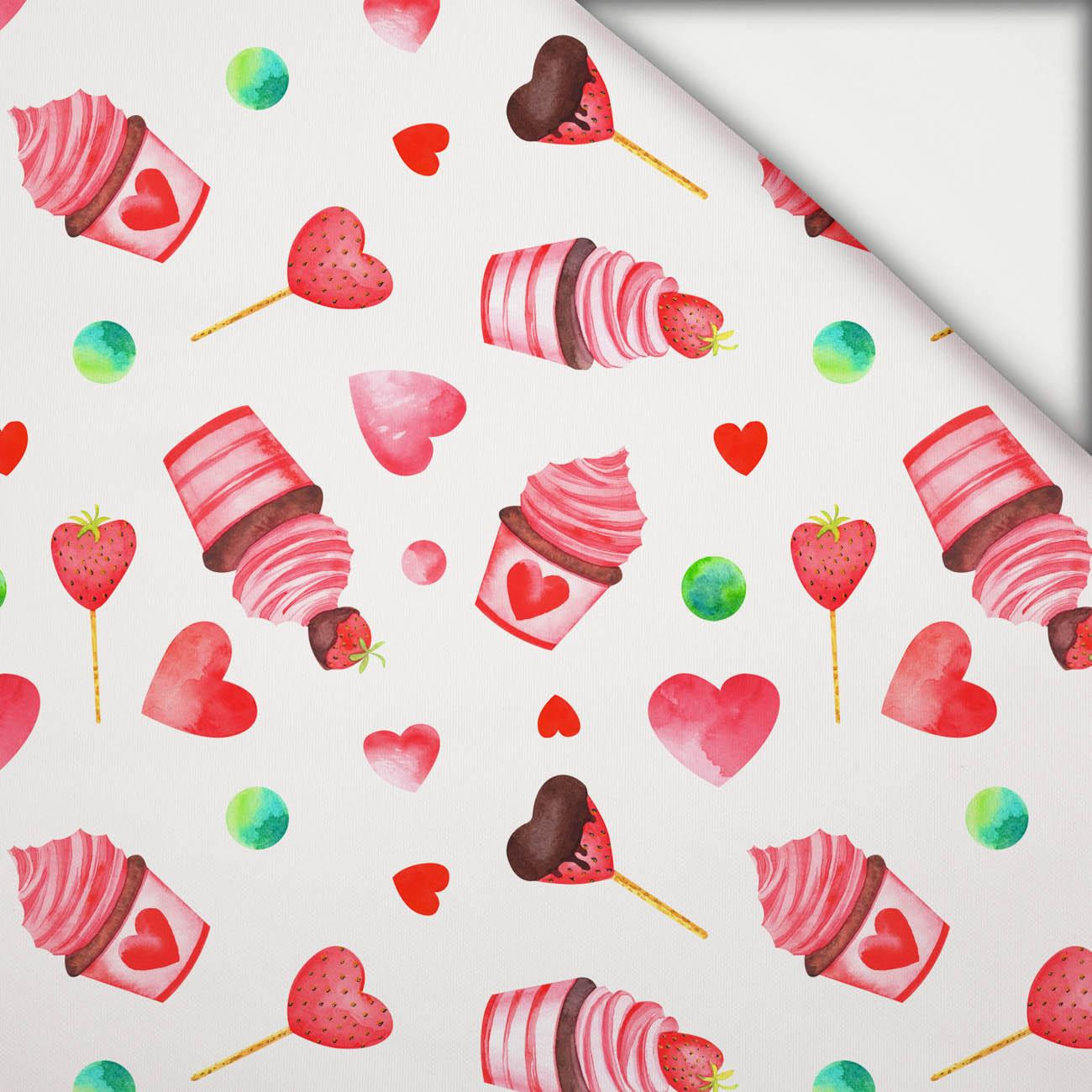 ICE CREAM AND STRAWBERRIES - light brushed knitwear