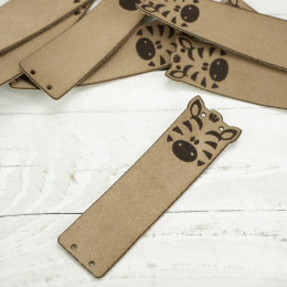 Loop fold label faux suede - zebras 2 x 7 cm - coffee with milk