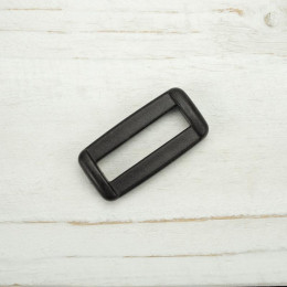 Plastic rectangle loop B 25 mm - black