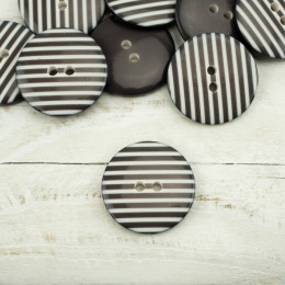 Plastic button with stripes big - grey