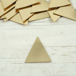 Leatherette label big triangle - light gold