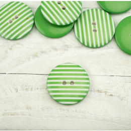 Plastic button with stripes big - green