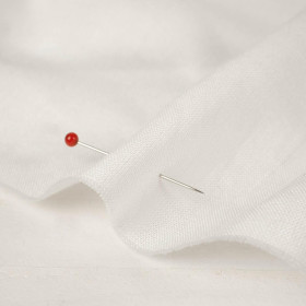 100CM LADYBIRDS IN THE MEADOW (IN THE MEADOW) - viscose woven fabric
