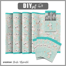 NAPKINS AND RUNNER - BUNNIES - sewing set