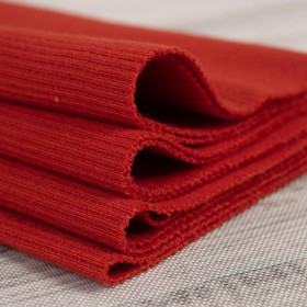 D-18 RED - Ribbed knit fabric