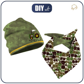 KID'S CAP AND SCARF (CLASSIC) - TRACTORS / green 44-47