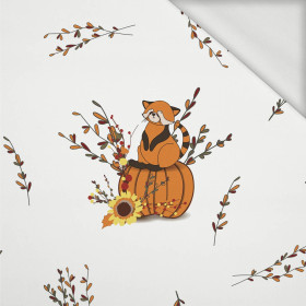 RED PANDA ON A PUMPKIN (RED PANDA’S AUTUMN) - panel (60cm x 50cm) looped knit 