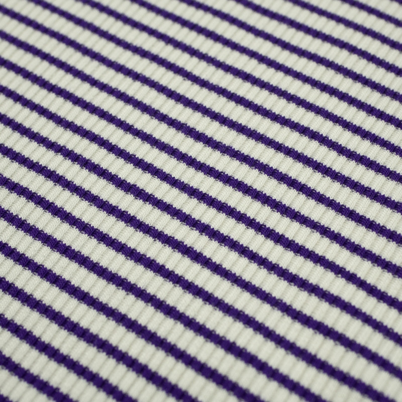 STREIFEN / vanille - violett - Strickware gestreift