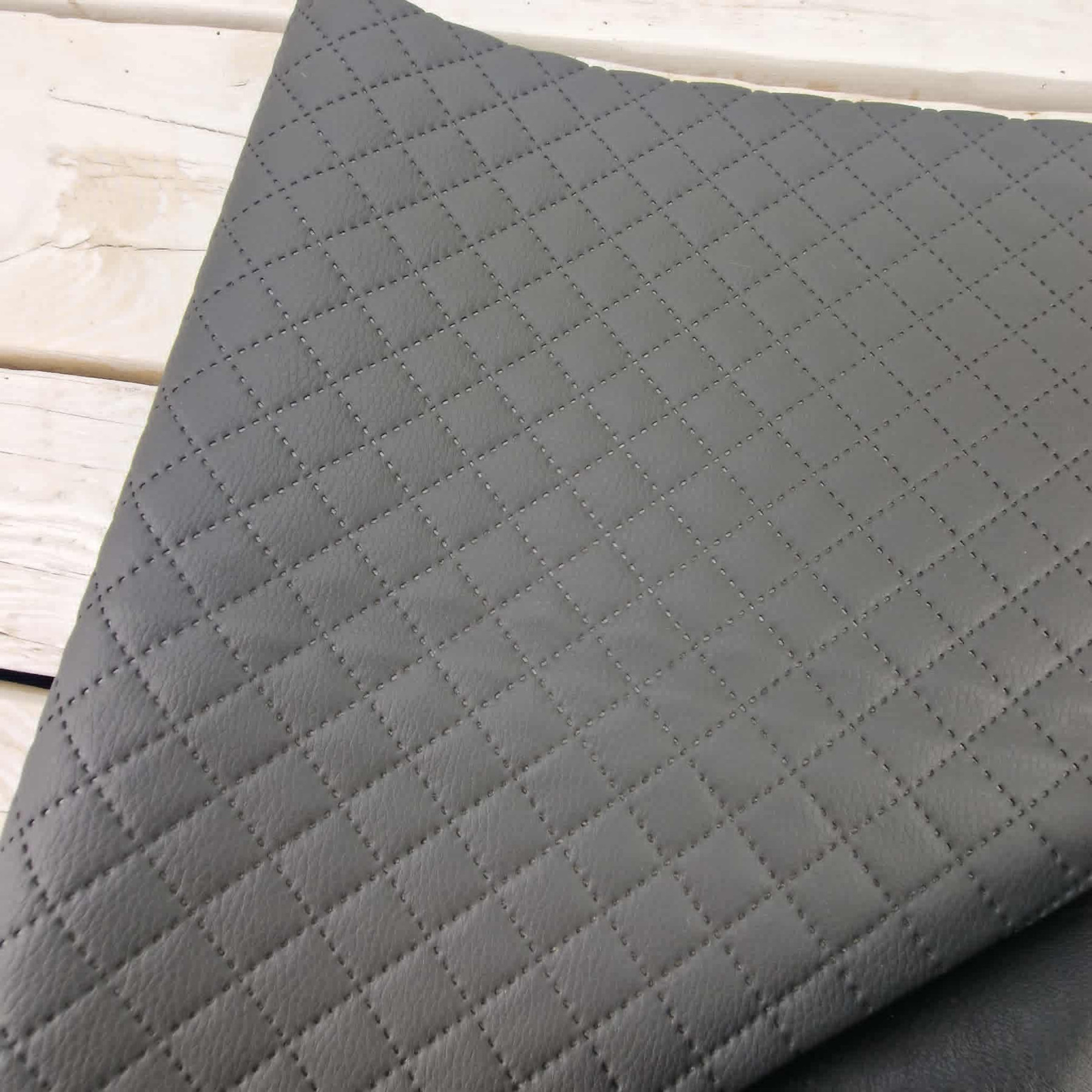Paket mit Kunstleder (Skai) M.2