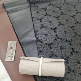 Paket mit Kunstleder (Skai) M.5