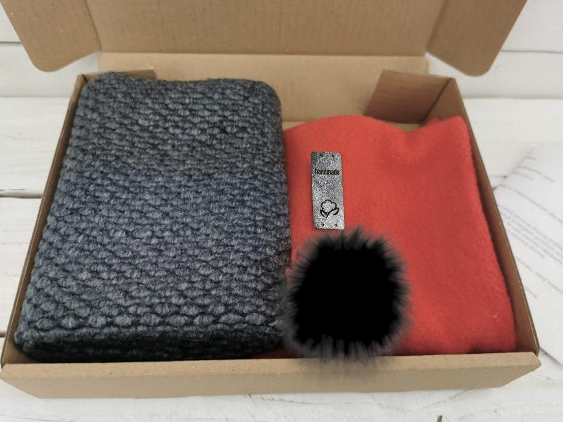 "AVIATOR" HAT - GRAPHITE -  BUCLE / red