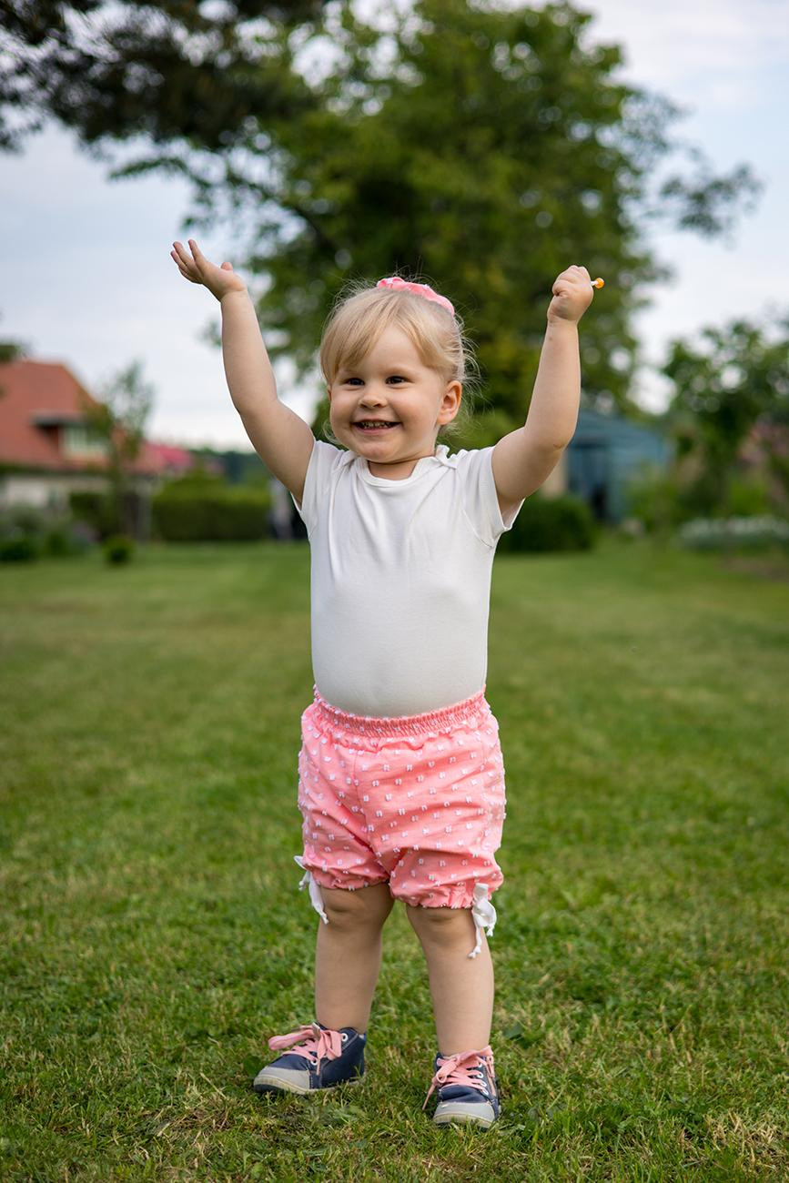 KID`S PUMPY SHORTS - BATIK pat. 2 / fuchsia - sewing set