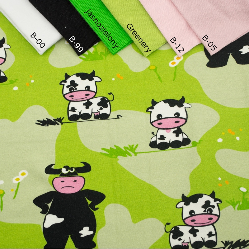 COWS ON GREEN - looped knit 