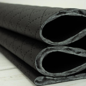 BLACK - Quilted crash leatherett