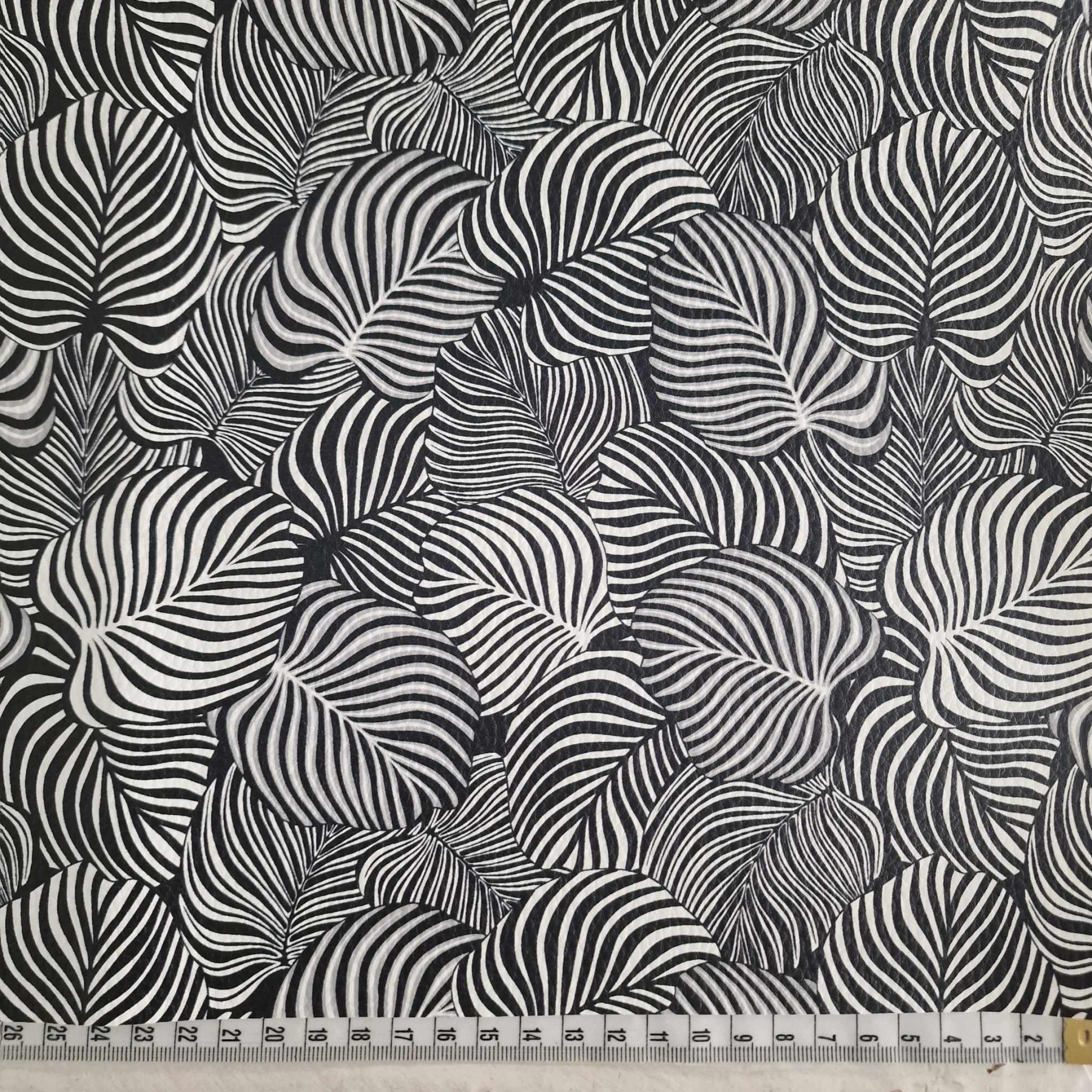 MINI ZEBRA BLÄTTER - dickes geprägtes Kunstleder