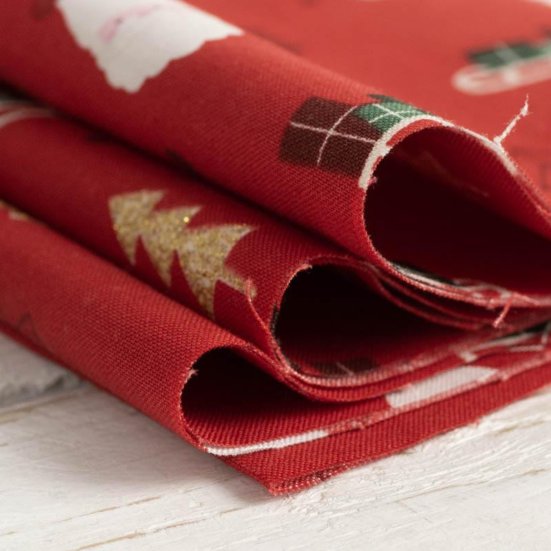 WEIHNACHTSMÄNNER UND GLITZER-WEIHNACHTSBÄUME / rot - POPELINE  100% Baumwolle